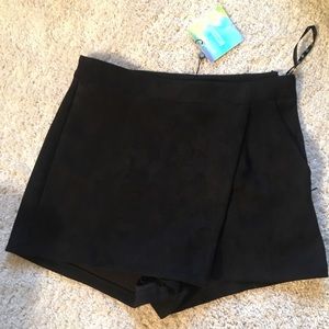 Missguided black suede skort